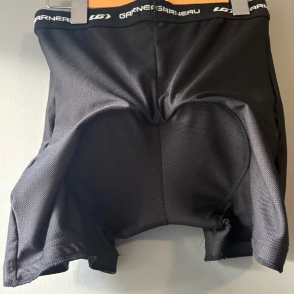 Louis Garneau Cycling Shorts Women M Black Bike Padded Pink Liner B11 - Picture 3 of 5